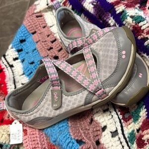 Ryka Girls' Gray and Pink Cross-Strap Sneakers